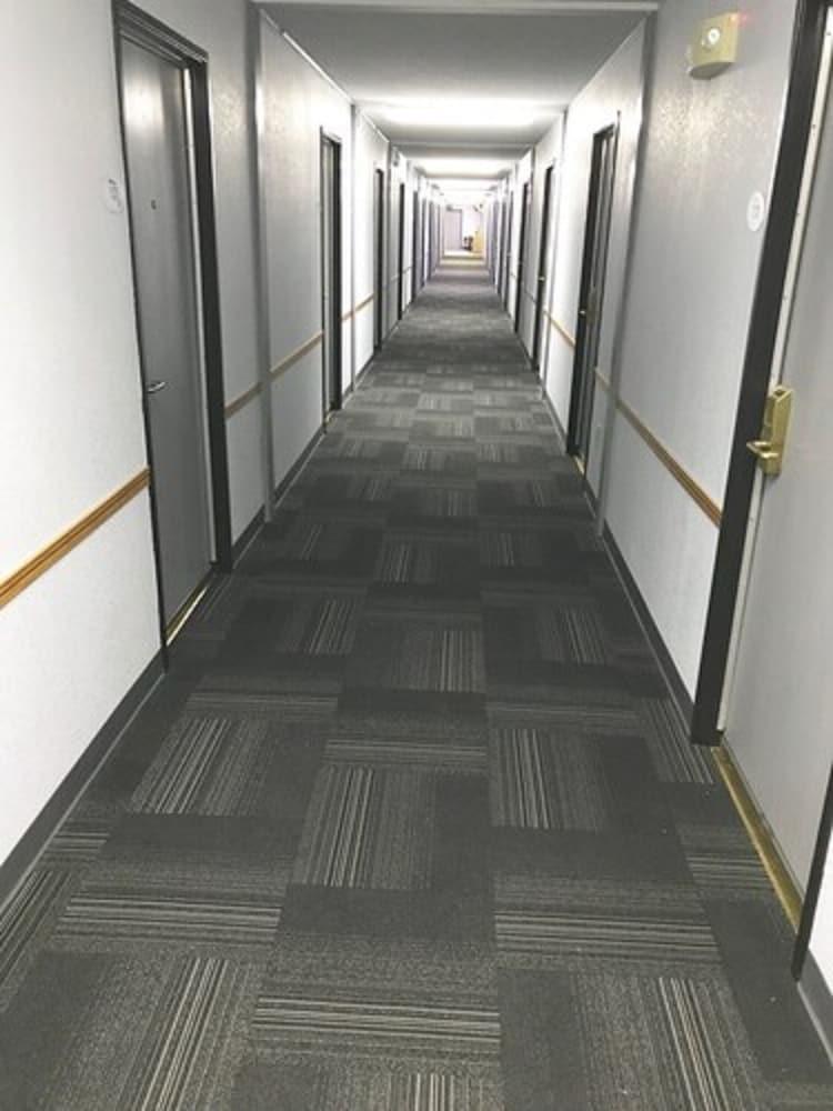 马里内特贝蒙特旅馆套房酒店 Marinette 外观 照片